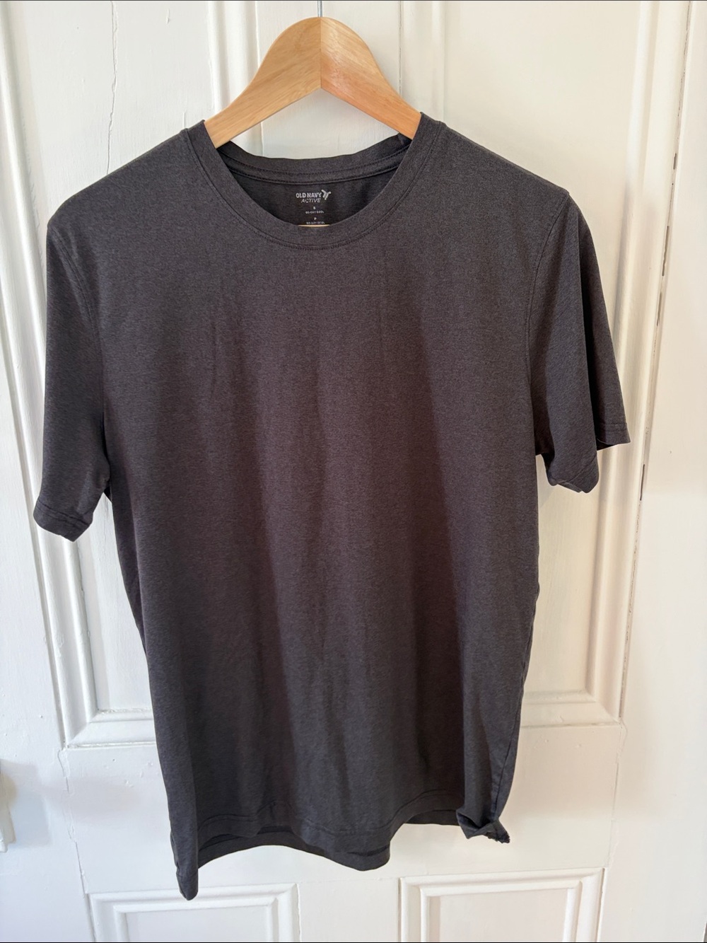 Old Navy Men’s Dark Gray Short Sleeve Crew Neck Tee